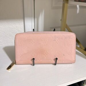 Authentic Louis Vuitton Vernis Enamel Patent Leather Zip Around Long Wal…